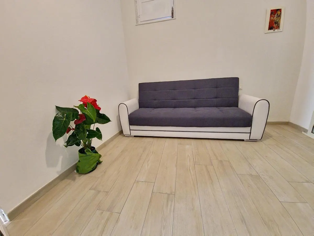La Casa Dietro Le Quinte Apartment Catania Italy
